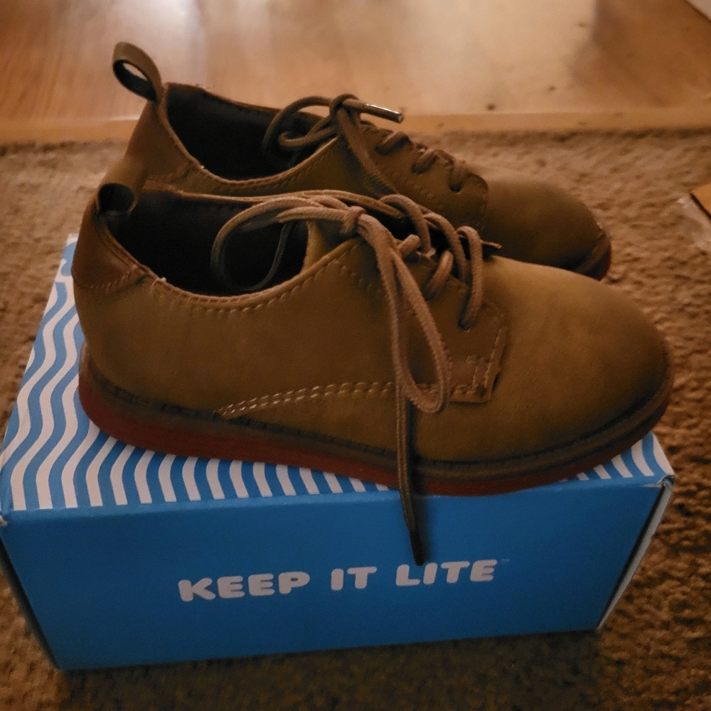 OshKosh Lace-up Brown Dress Shoes - Toddler Size 9